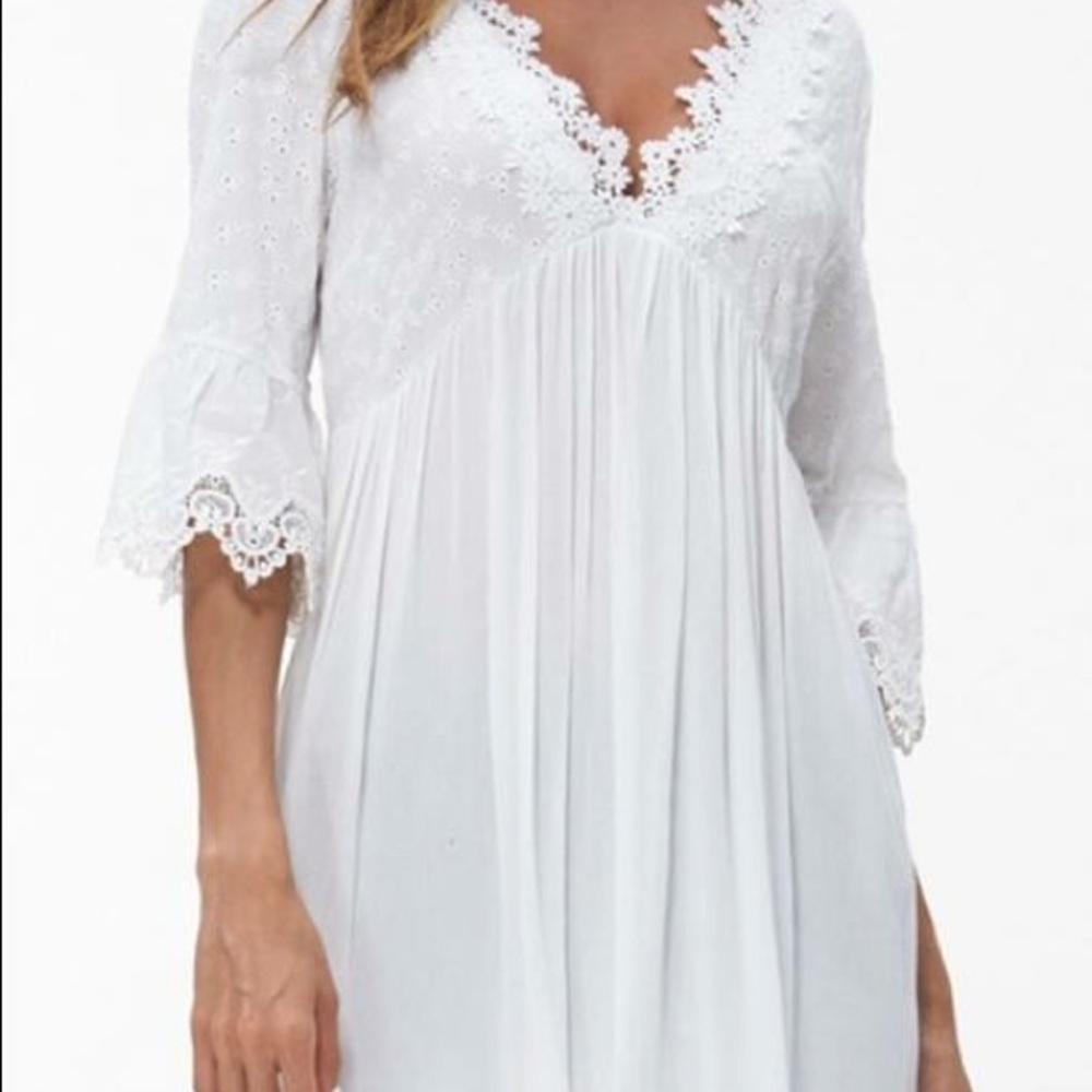 Beautiful💕💕💕💕 white cotton top!